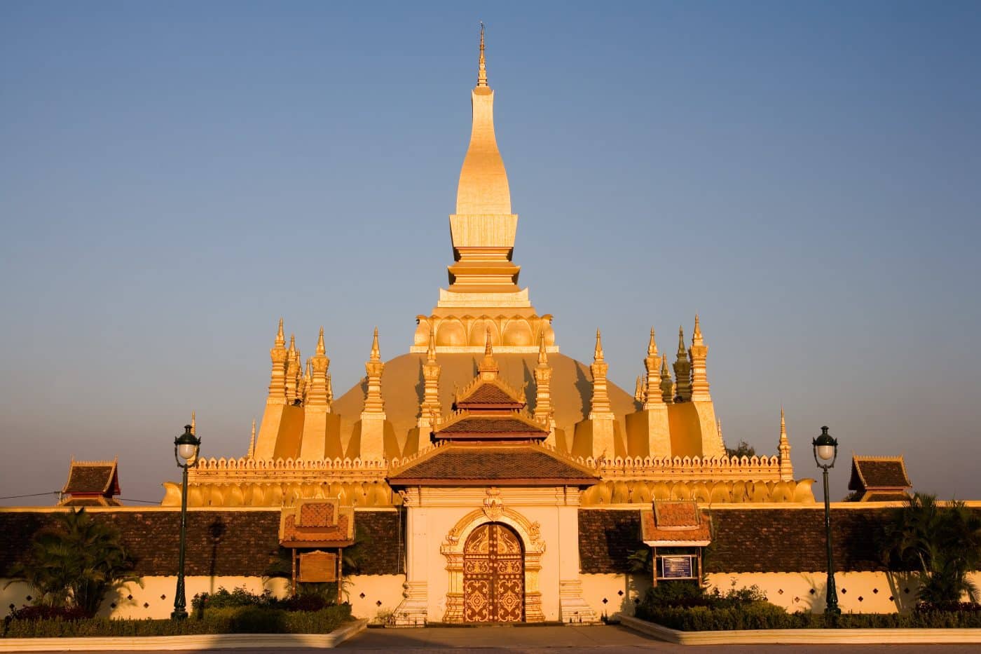 Pha That Luang is a symbol of both Bhuddist religion and Lao sovereignty. Pha That Luang is a symbol of both Bhuddist religion and Lao sovereignty.